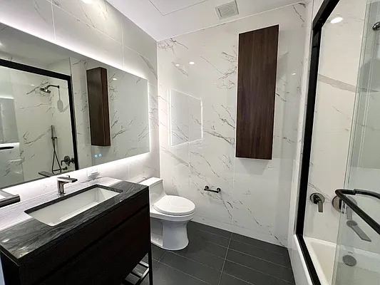 Rented by Mossanen Group | media 23