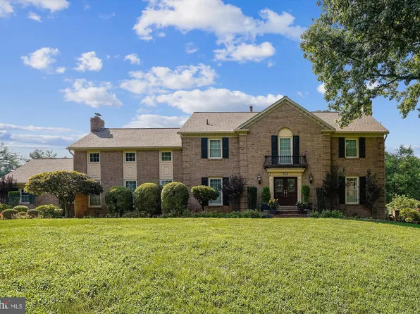 9424 Brian Jac Ln, Great Falls, VA 22066