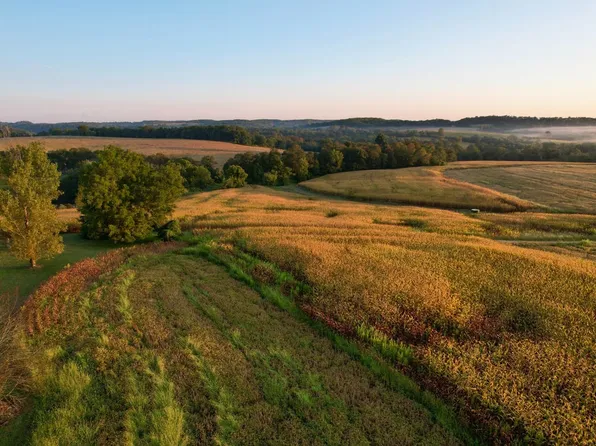 10 Dot Mor Ln, Lake Lynn, PA 15451