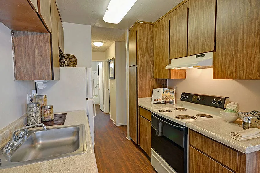 Baycliff Apartments — Photo 1