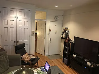 Rented by Metropolis Real Estate of Manhattan