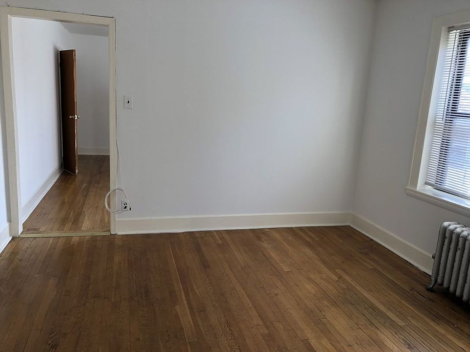 1st image of 2921 21st Ave APT B2