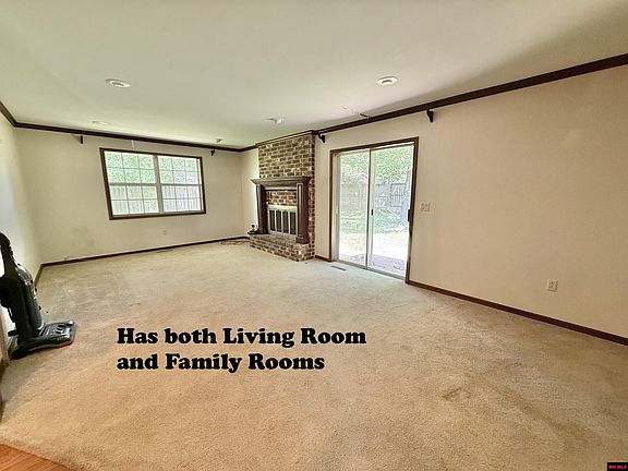 5th image of 1813 Ashbriar Dr