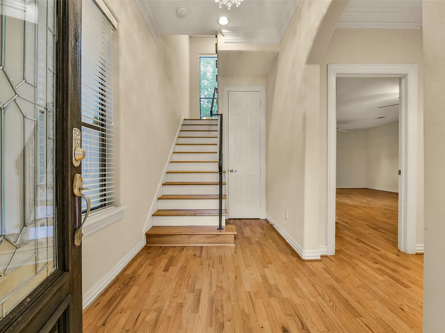 3 bed, 3.5 bath, 2624 sqft, $2,500 — Photo 4