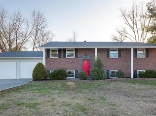 2913 Headland Dr, Saint Charles, MO 63301