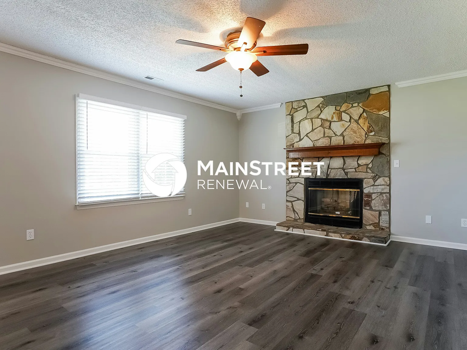 1104 Ridgecliff Dr — Photo 4