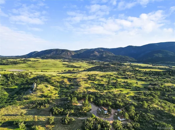 8821 S Perry Park Road, Larkspur, CO 80118