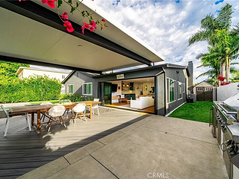 8541 Kelso Dr — Photo 48