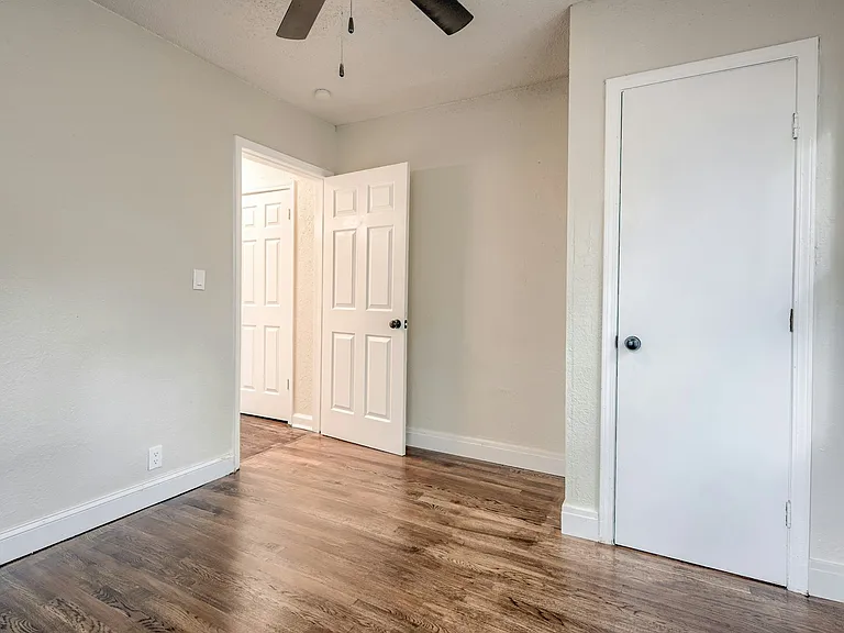 6212 Walrond Ave — Photo 18