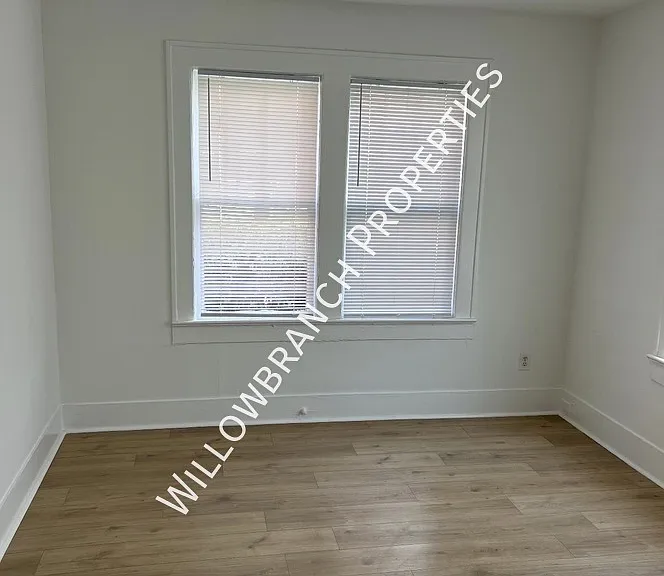 2335 Riverside Ave #1 — Photo 2