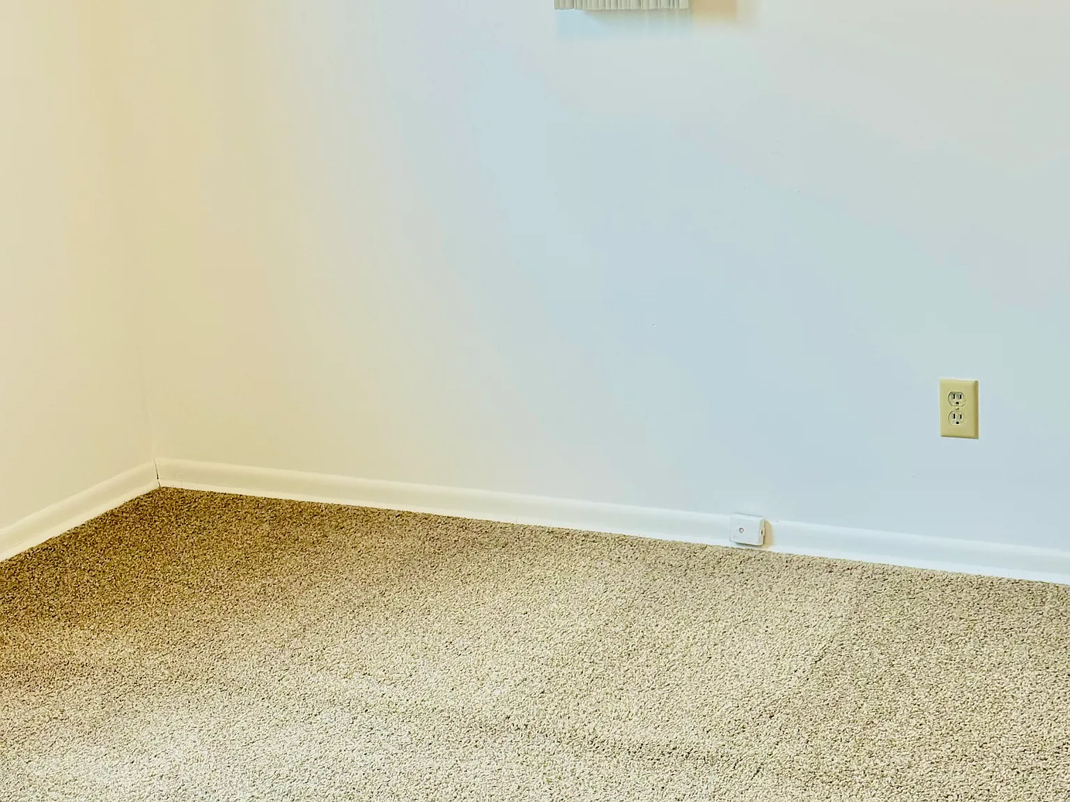 2 bed, 750 sqft, $895 — Photo 2