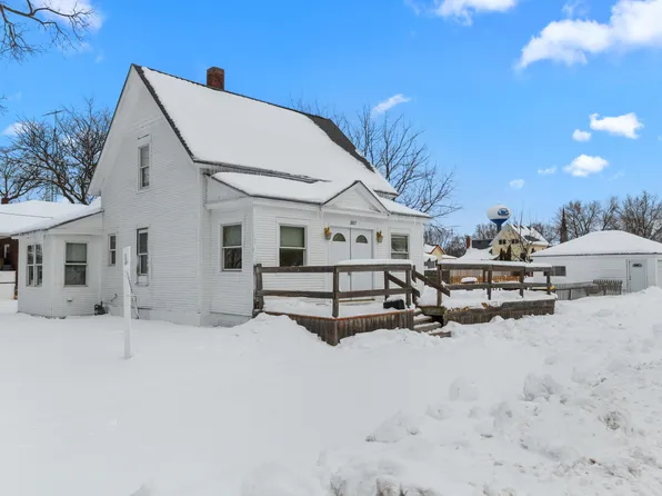 307 Finney St, Harvard, IL 60033