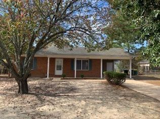 6326 Hackberry Dr, Hope Mills, NC 28348