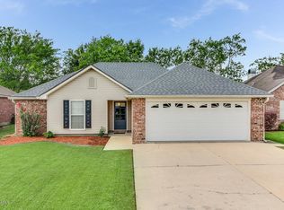 205 Wildflower Ln, Lafayette, LA 70506