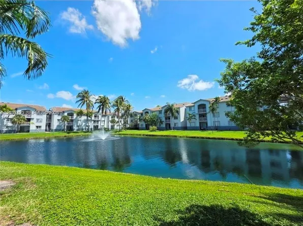 2600 S University Dr, Davie, FL