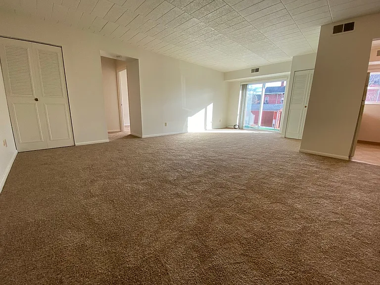 360 Maryland Ave — Photo 78
