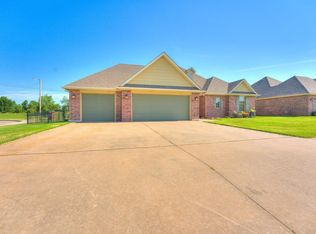 2501 Kadlan Dr, El Reno, OK 73036