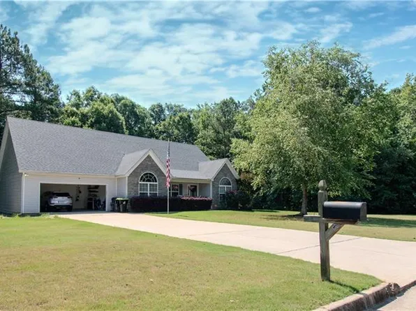 601 Onieda Dr, Locust Grove, GA 30248