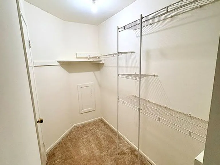 1084 Brightleaf Ct — Photo 12