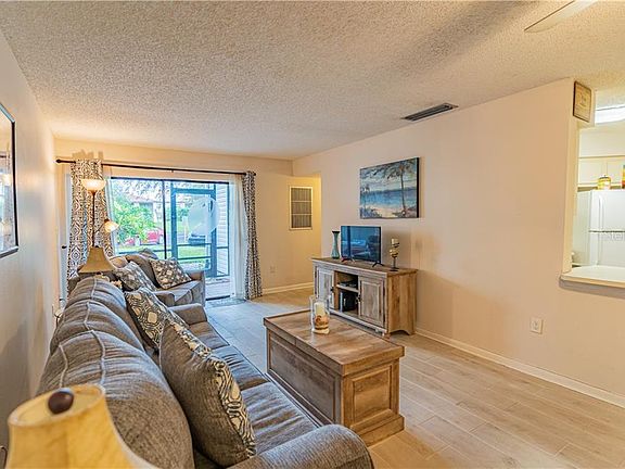 5th image of 3550 Southpointe Dr #1