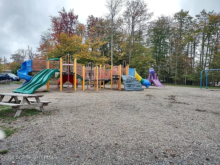 9095 Idlewild Dr — Photo 18
