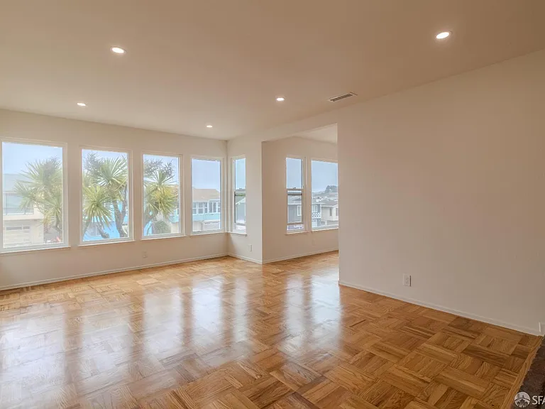 1322 Southgate Ave — Photo 4