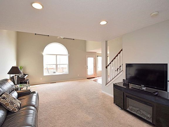 4th image of 5826 Millbrook Dr