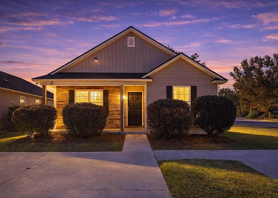 1st image of 5006 Greyfield Pl N