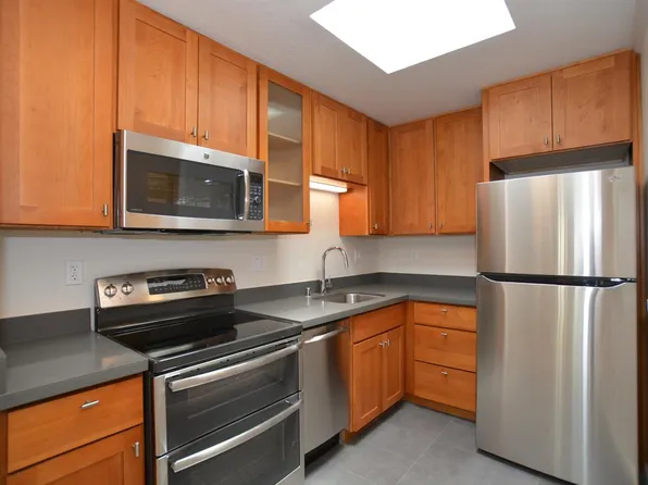 542 Haight St APT 203, San Francisco, CA 94117