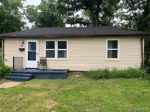 1619 Bradford Ave, Saint Louis, MO 63133