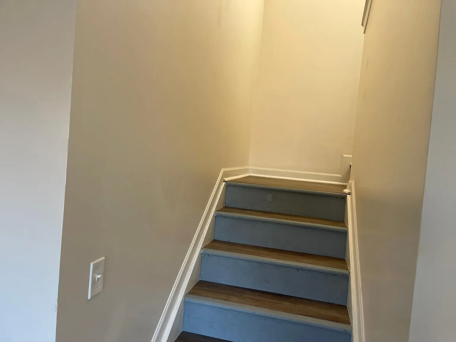 3 bed, 2.5 bath, 2200 sqft, $1,690 — Photo 3