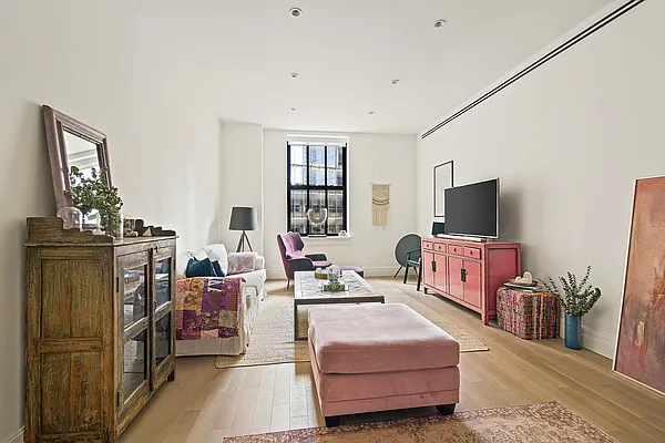 Rented by Compass | media 32