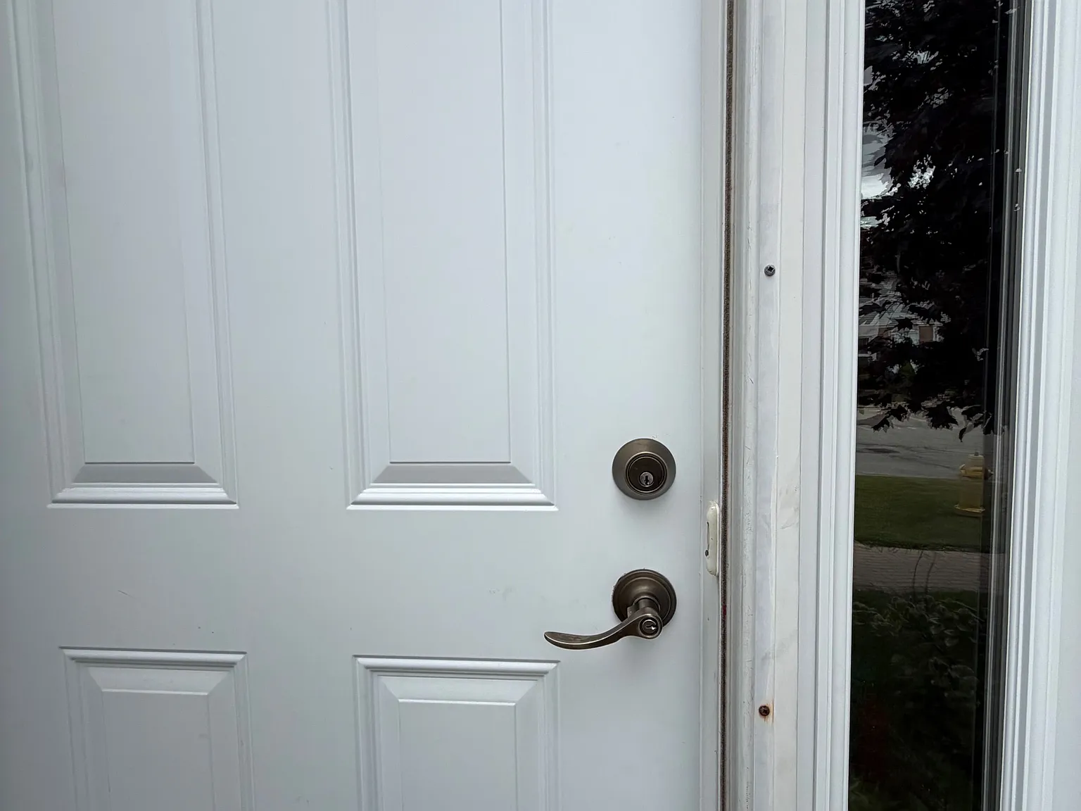 3 bed, $2,050 — Photo 4
