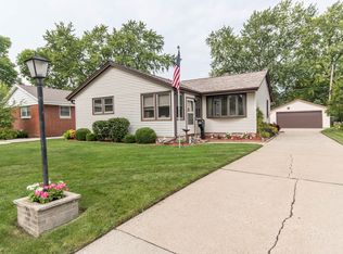 10622 W Sheridan Ave, Milwaukee, WI 53225