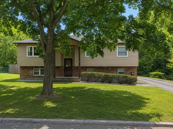 9 Gilda Ct, Spring Valley, NY 10977