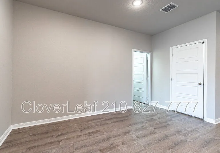 940 Windflower — Photo 18