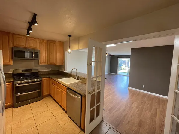 362 Via Los Arcos, San Marcos, CA 92069