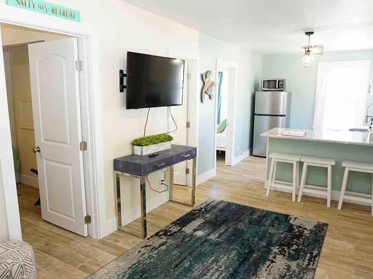 111 N Hollywood Ave #2 — Photo 5