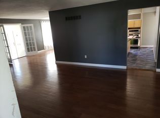 126 Library Dr, Lowell, IN 46356