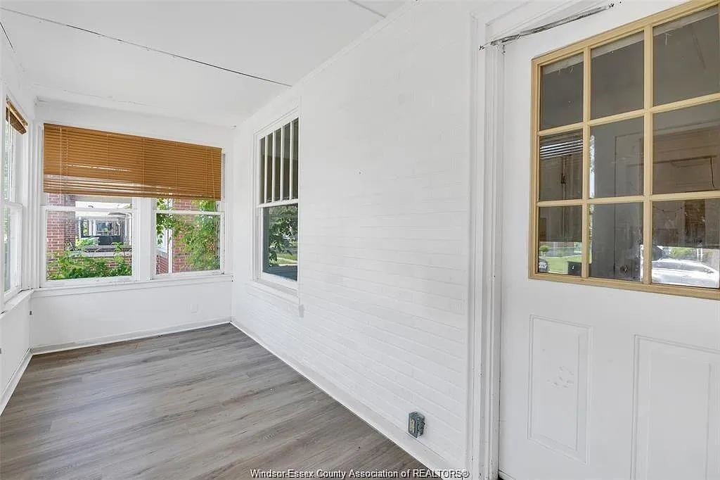 7 bed, $640 — Photo 2