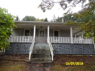 50 E Market St, Peterstown, WV 24963