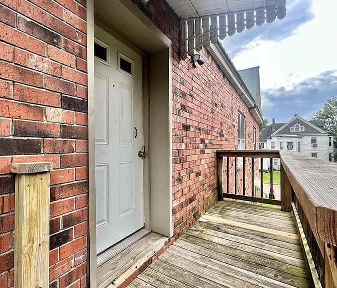110 E Woodlawn St #4 — Photo 6