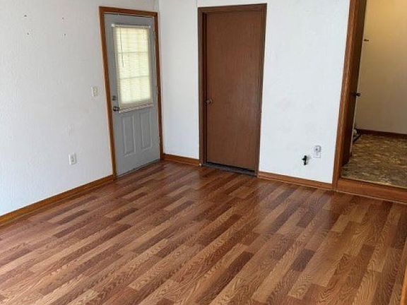 5th image of 104 Sapphire Ln