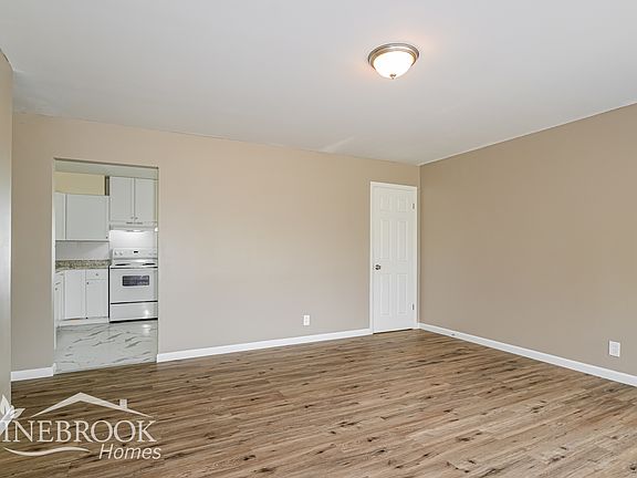 4th image of 2 Norine Ct