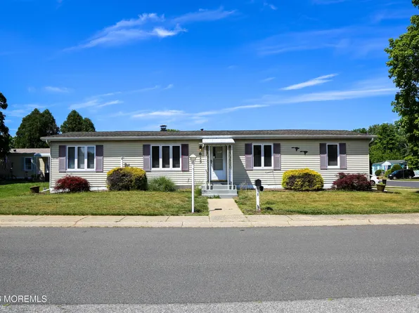 615 Jerome Place, Freehold, NJ 07728