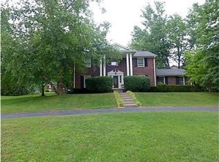 7505 Greenlawn Rd, Louisville, KY 40242