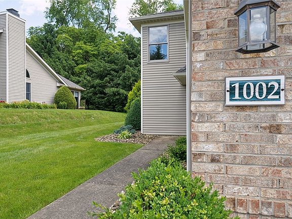 2nd image of 1002 Hunt Club Dr