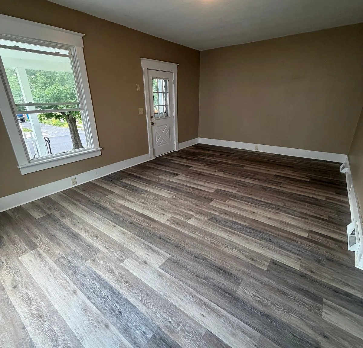 2 bed, 1108 sqft, $1,200 — Photo 2