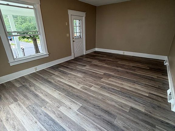 2nd image of 44 Temple St #1