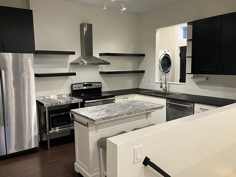 600 Klotter Ave #1 — Photo 4